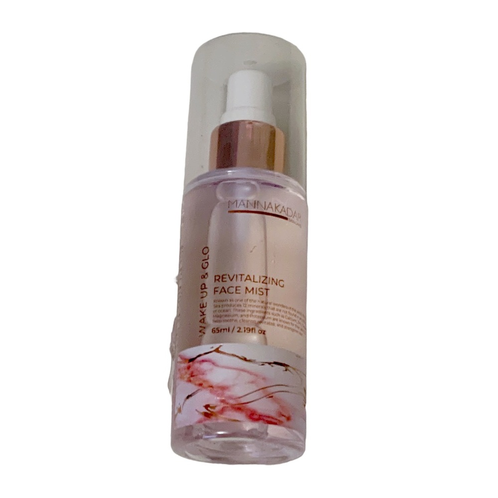 NWT MANNA KADAR BEAUTY Wake Up & Glo Revitalizing Face Mist - 65 ML